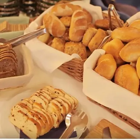 Art-hotel Am Park 4* באדנוויילר