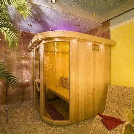 מלון Art-hotel Am Park