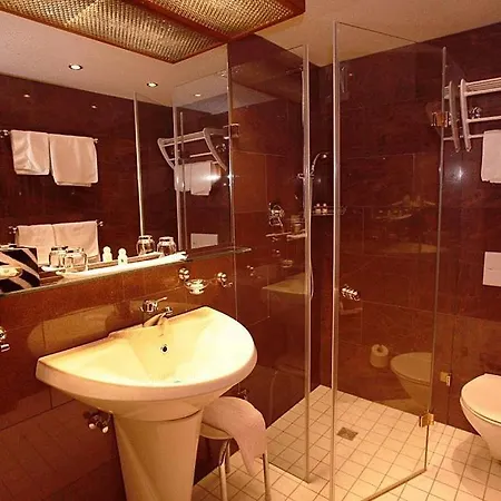 Art-hotel Am Park 4*